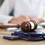 Erreurs médicales : comment protéger vos droits et obtenir réparation ?