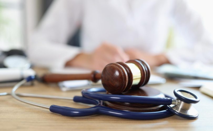 Erreurs médicales : comment protéger vos droits et obtenir réparation ?